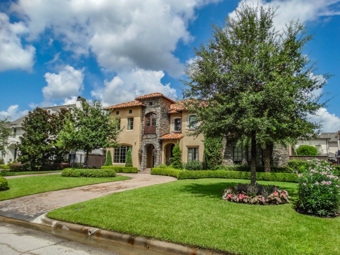 Well-landscaped yard